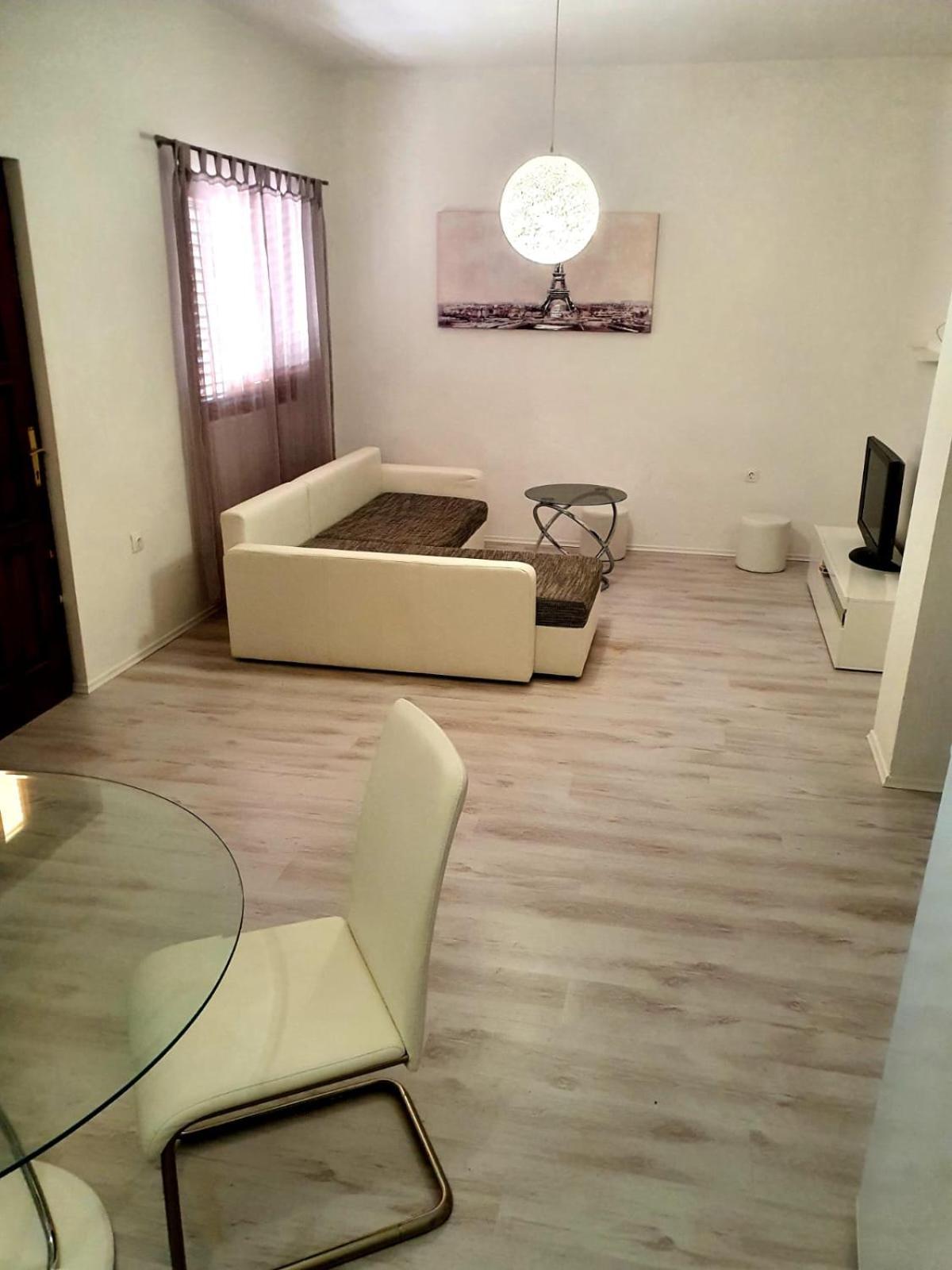 Apartmani Desnica Krusevo  Luaran gambar